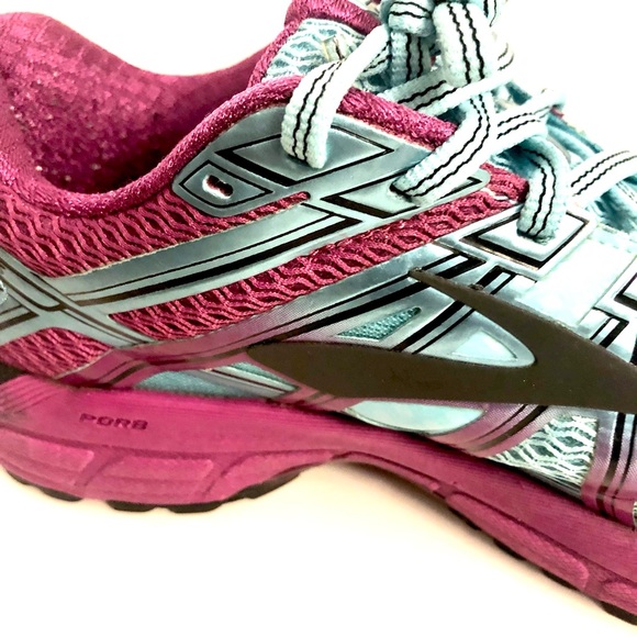 Brooks Adrenaline GTS 17 Running Shoe - Picture 8 of 11